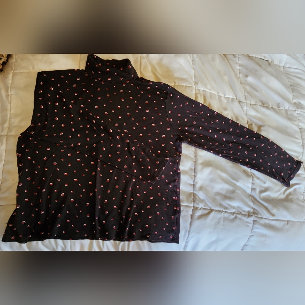 White Stag XL Black Long Sleeve Turtleneck Sweater with Tiny Santa Hats